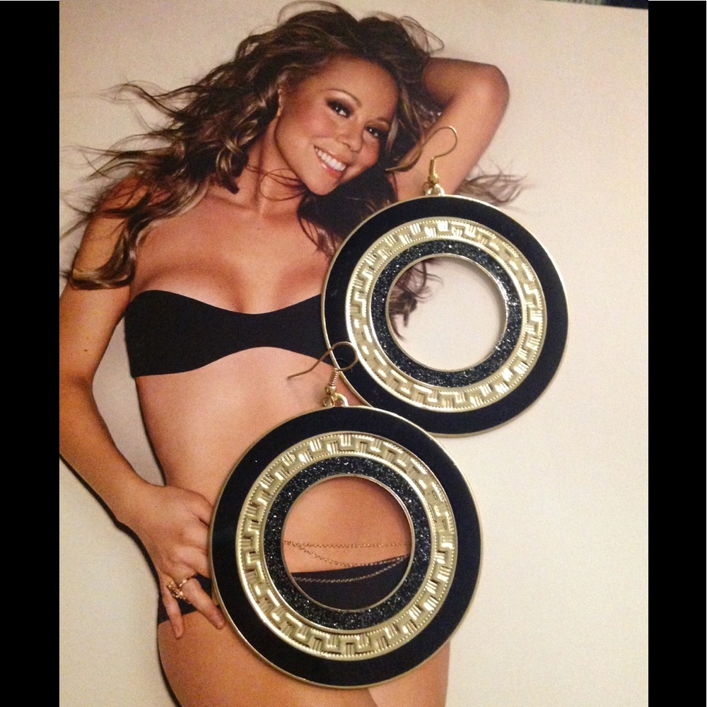5/$20 items or $5 Ea. In Black, red, or White as available thx